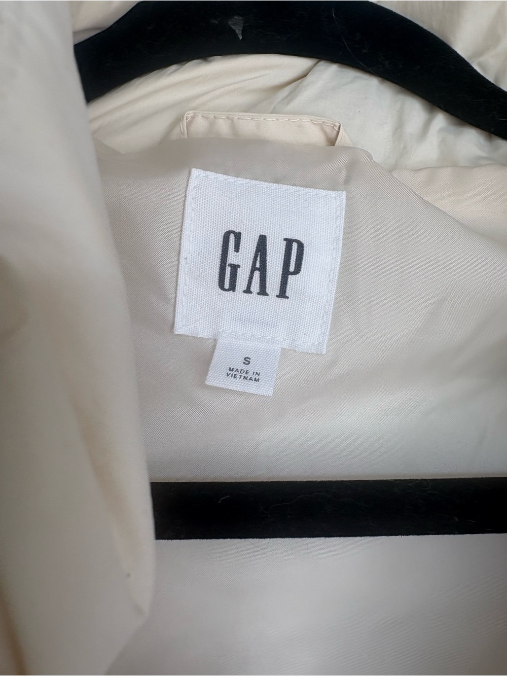 GAP Cream Quilted Short Puffer Jacket - Picture 3 of 3